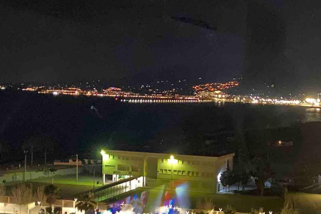 Apartamento Torrenueva Con Vistas A La Playa Exterior foto